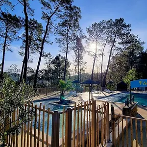 Village De Bois Simonet Camping