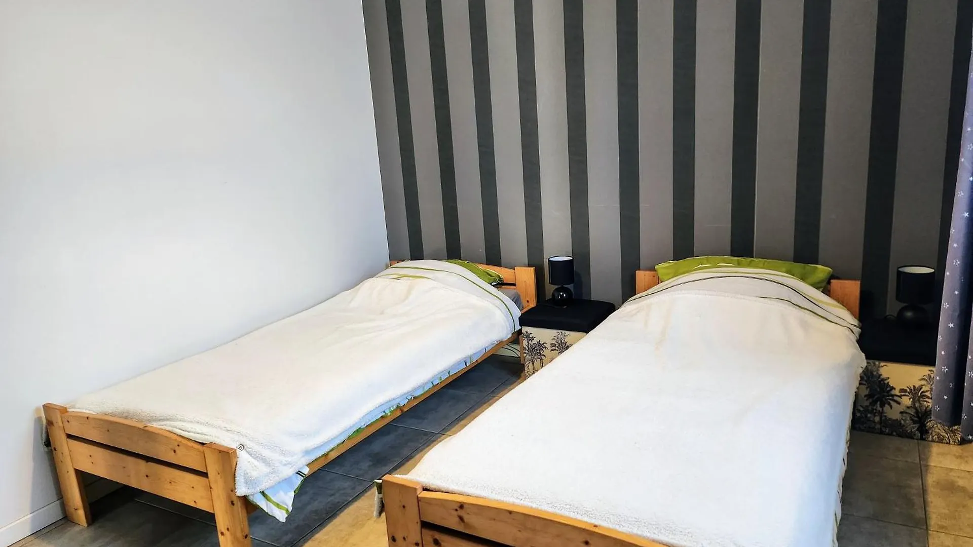 En Ardeche, Gite L'Odyssee Climatise Avec Sa Piscine Privee Et Chauffee Joyeuse Vakantiehuis